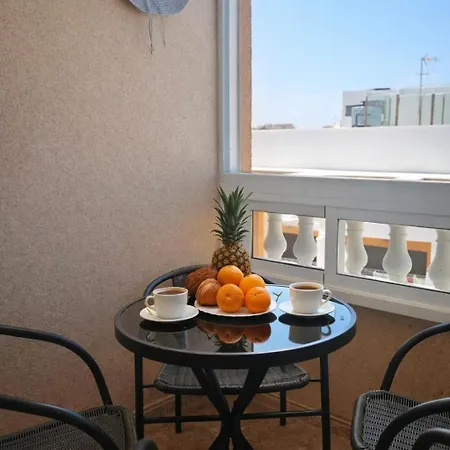 Cozy - 200m To Locos Beach, Parking, Ac Apartment