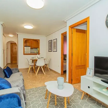 Cozy - 200m To Locos Beach, Parking, Ac *