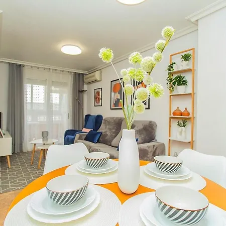 Cozy - 200m To Locos Beach, Parking, Ac * Torrevieja